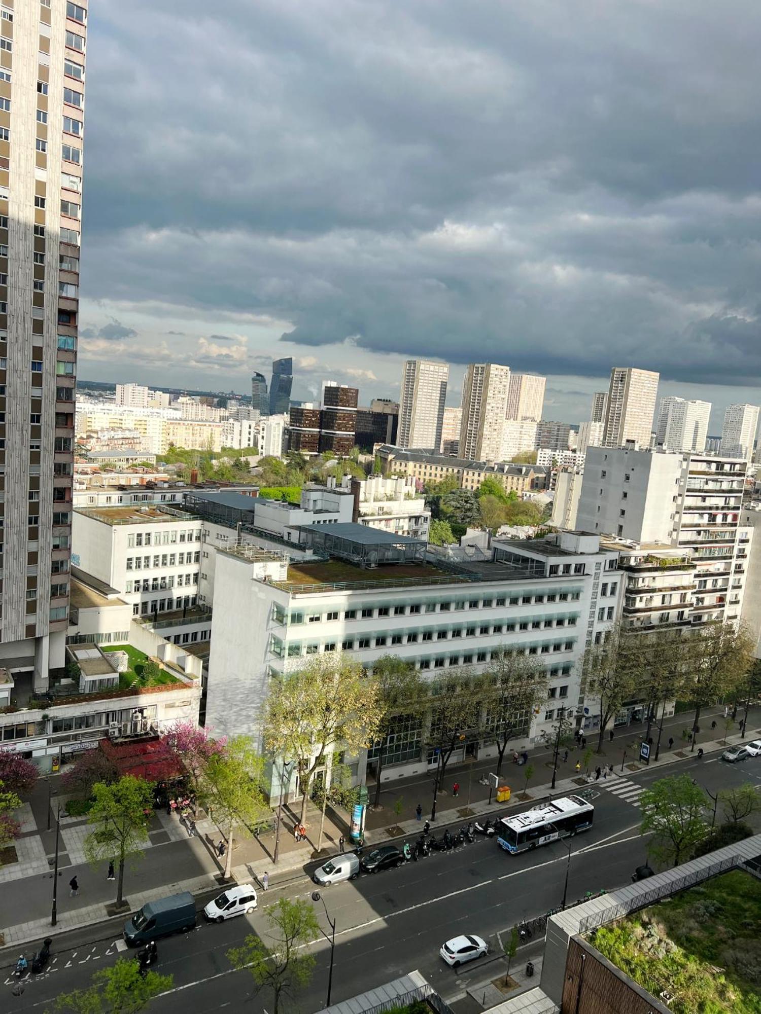 Chic 2 Rooms Paris13 With View Exterior photo